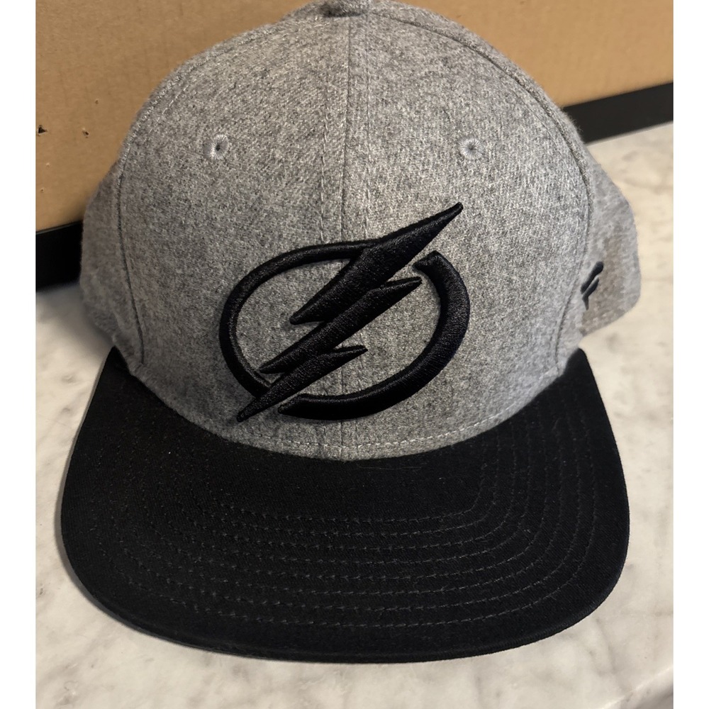 Tampa Bay Lightning Hat Cap Mens Strap Back Gray 50% Wool NHL‎ Hockey Fanatics
